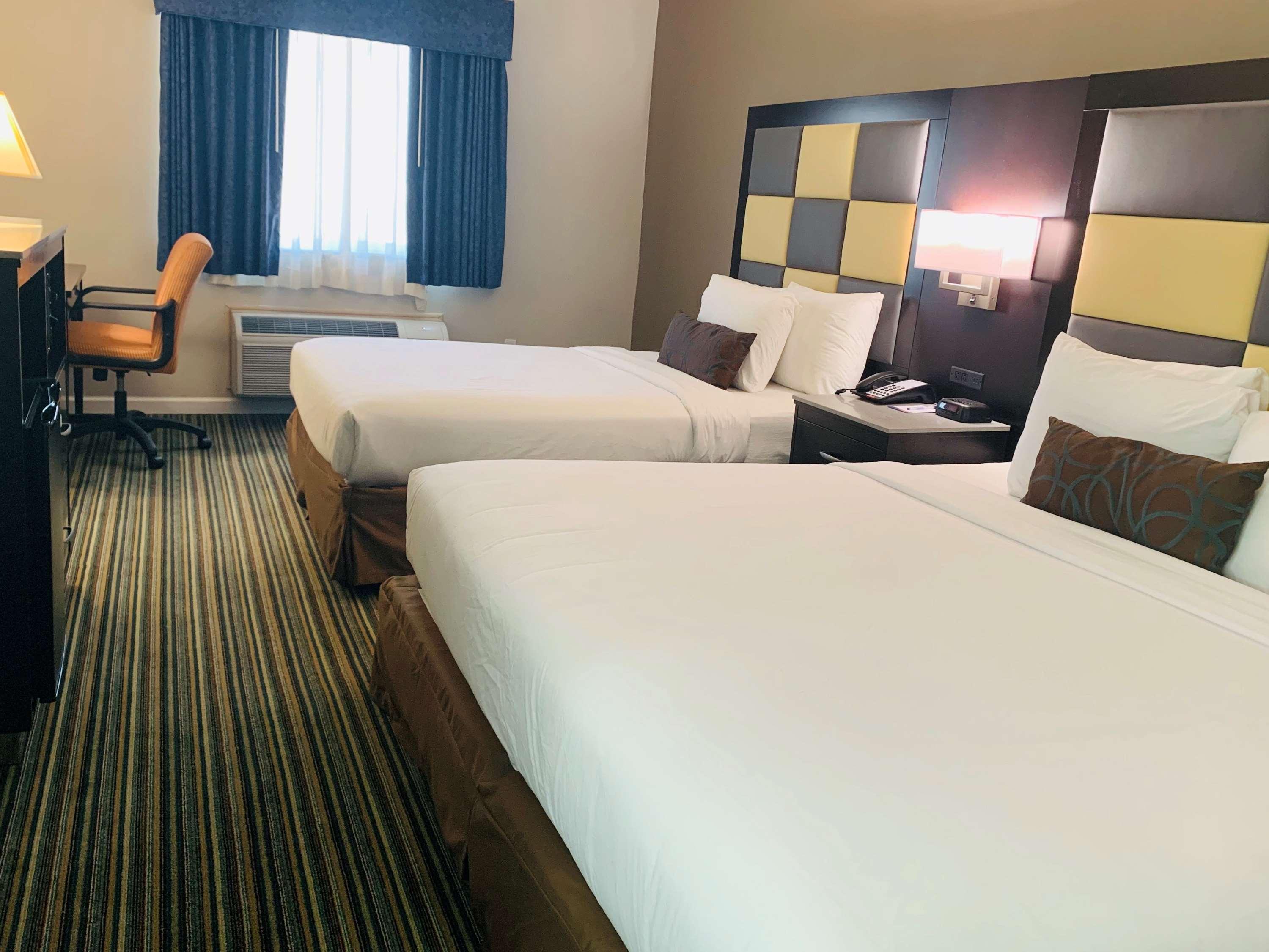 Surestay Plus Hotel By Best Western Redding Bilik gambar